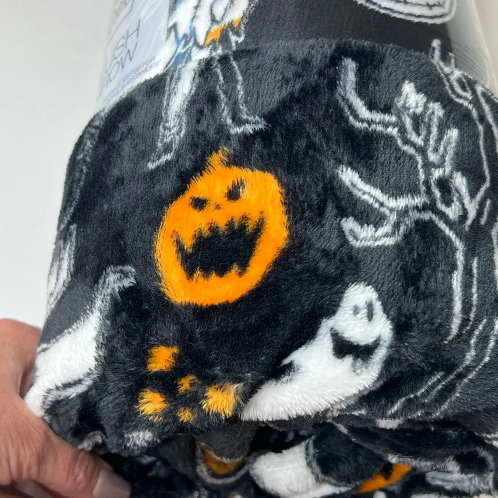 Disney Nightmare Before Christmas Plush Oversized Throw 5’ x 6’